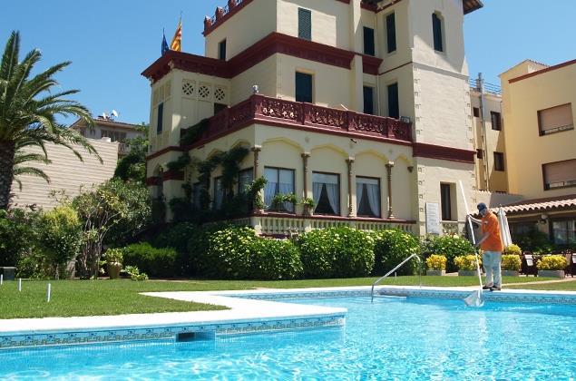 Hotel Hostal Del Sol Sant Feliu de Guixols Exterior photo
