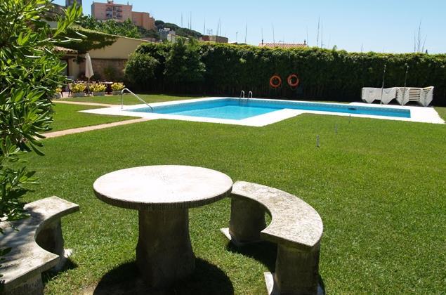 Hotel Hostal Del Sol Sant Feliu de Guixols Exterior photo