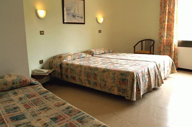 Hotel Hostal Del Sol Sant Feliu de Guixols Exterior photo